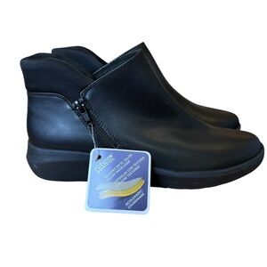 Clarks Women's Collection Kayleigh Mid Boots Lightweight NEW Size 8 Ortholite